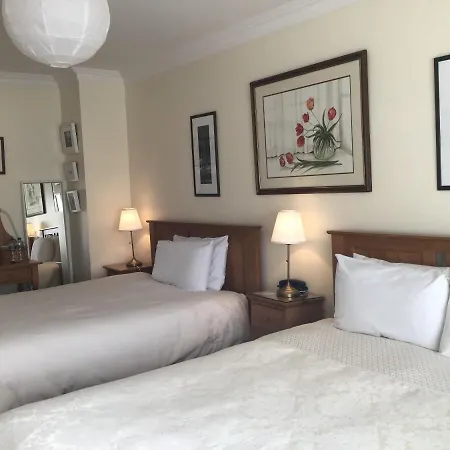 Ballyvaughan Lodge Guesthouse بيت ضيافة باليفاوغان